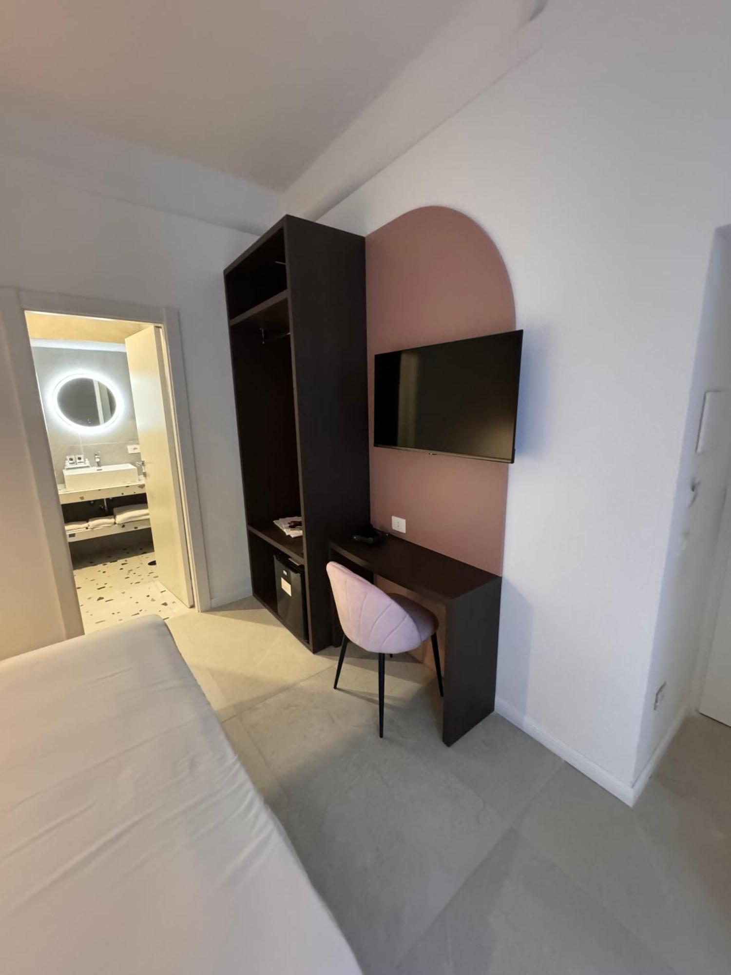 Hotiday Room Collection - Napoli Museo Suite Zewnętrze zdjęcie