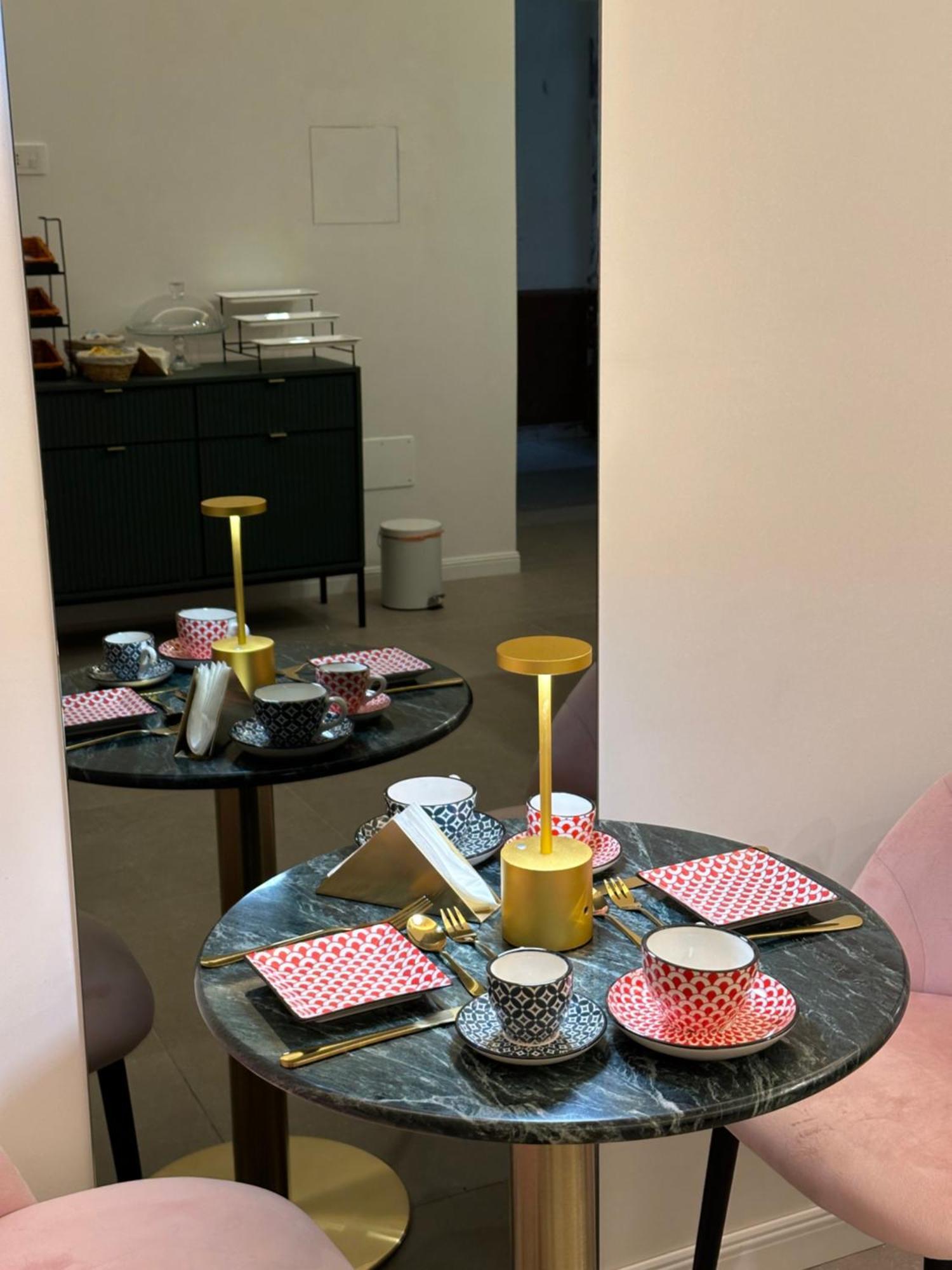 Hotiday Room Collection - Napoli Museo Suite Zewnętrze zdjęcie